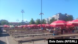 Prazni štandovi na tržnici u zagrebačkoj Šubićevoj ulici - popularnom Kvatriču.