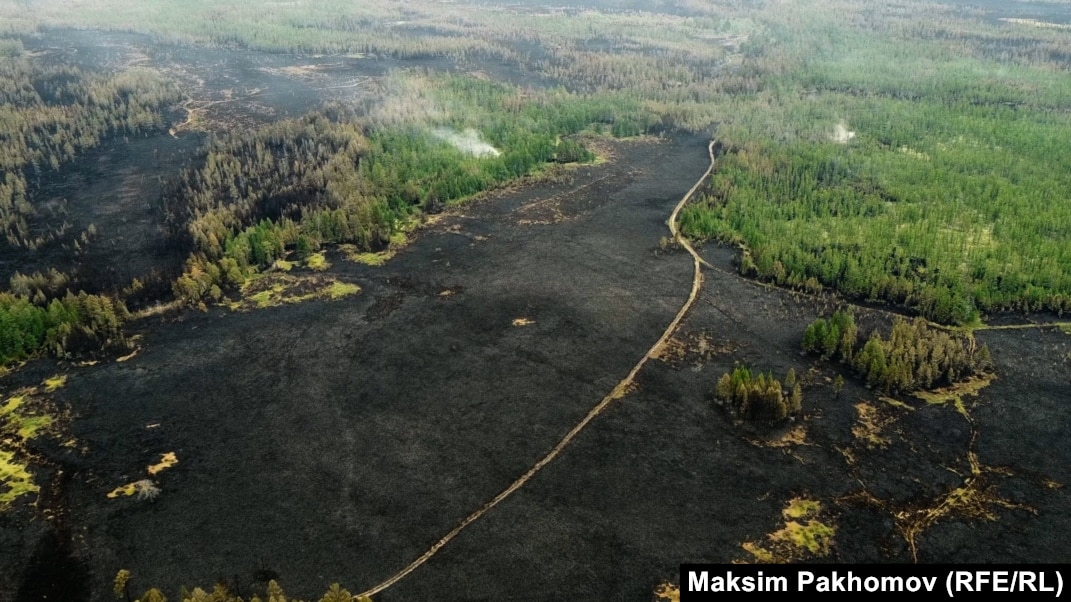 We're Suffering': The Volunteer Army Battling Siberia's Record
