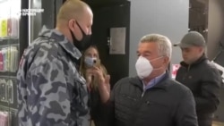Как украинцы стоят в очередях на вакцинацию от COVID-19 (видео)