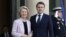 Președintele Franței, Emmanuel Macron, și președinta Comisiei Europene, Ursula von der Leyen, la summitul informal de la Paris unde s-a discutat situația din Ucraina și securitatea europeană. 