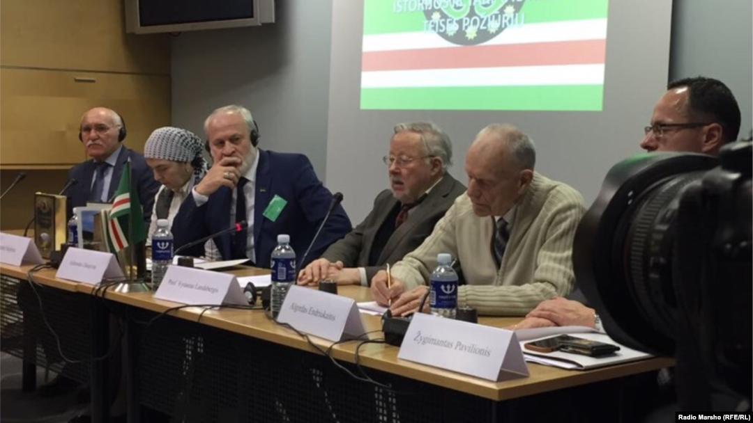 Ичкерин векалш Вильнюсехь конференцехь