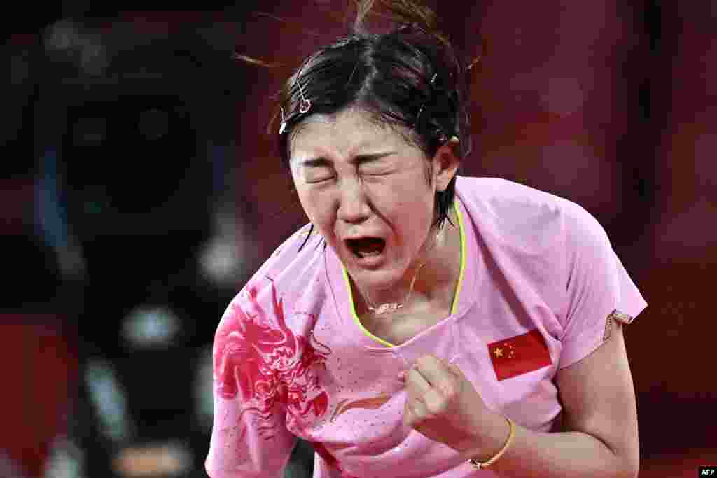 Қытай Чэнь Мэн үстел теннисінен әйелдер арасындағы финалда отандасы Сунь Иншаны жеңіп, олимпиада чемпионы атанды. 29 шілде 2021 жыл.