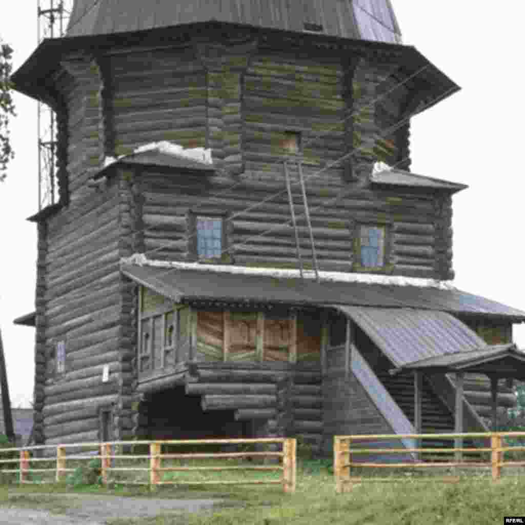 Russia's Vanishing Wooden Churches #2