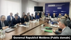 Imagine de la reuniunea 1+1 de la sediul OSCE din Tiraspol din 26 februarie 2026 între reprezentanții politici ale celor două maluri ale Nistrului.