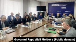 Reuniunea 1+1 de la sediul OSCE din Tiraspol din 26 februarie 2026 între reprezentanții politici ale celor două maluri ale Nistrului, la care s-a discutat inclusiv despre intenția Chișinăului de a crea Fondul de convergență.