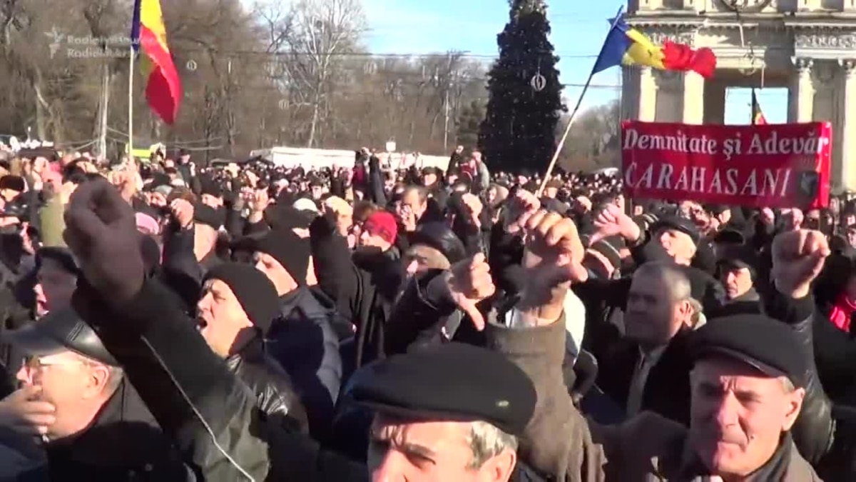 Moldovans Protest, President Refuses To Appoint Oligarch As Prime Minister