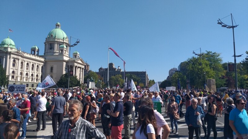 Protest ekoloških organizacija 'Ustanak za opstanak' u Beogradu