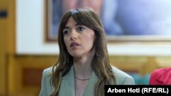 Заменик-претседателката на Собранието на Косово од редовите на Самоопределување, Албулена Хаџиу, 17 април 2025 година.
