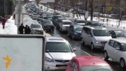 Бульвар Лесі Українки у Києві зупинився