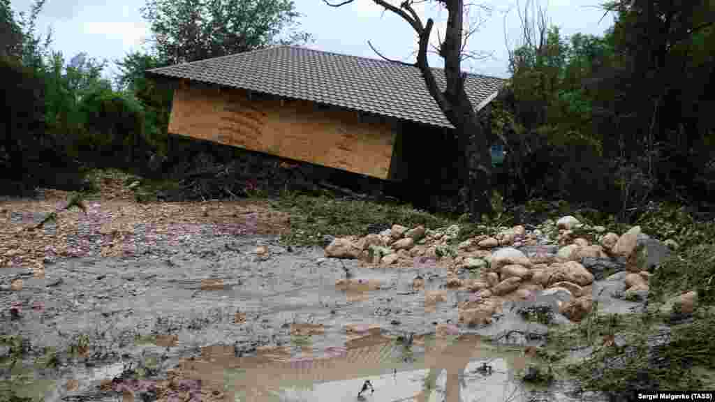 Дом в селе Аромат Бахчисарайского района, пострадавший в результате разлива Коккозки