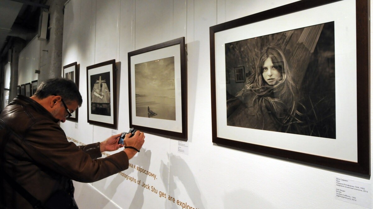 Defenders Take To Social Media Over Pornographic Photo Exhibit Shuttered  In Moscow