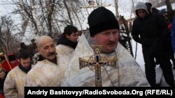 Святкування Водохреща у козацькому селищі Мамаєва Слобода, Київ, 19 січня 2012 року