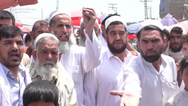 Afghans In Pakistan Protest Detentions, New Visa Restrictions