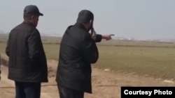 Әндіжандағы диқандар жерлерін үкімет заңсыз алып, қытай инвесторларына беріп жатыр дейді (архив фотосы)