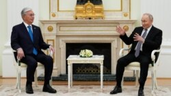 Қазақстан президенті Тоқаев пен Ресей президенті Путин Мәскеуде жолыққан сәт. 11 қараша 2025 жыл.