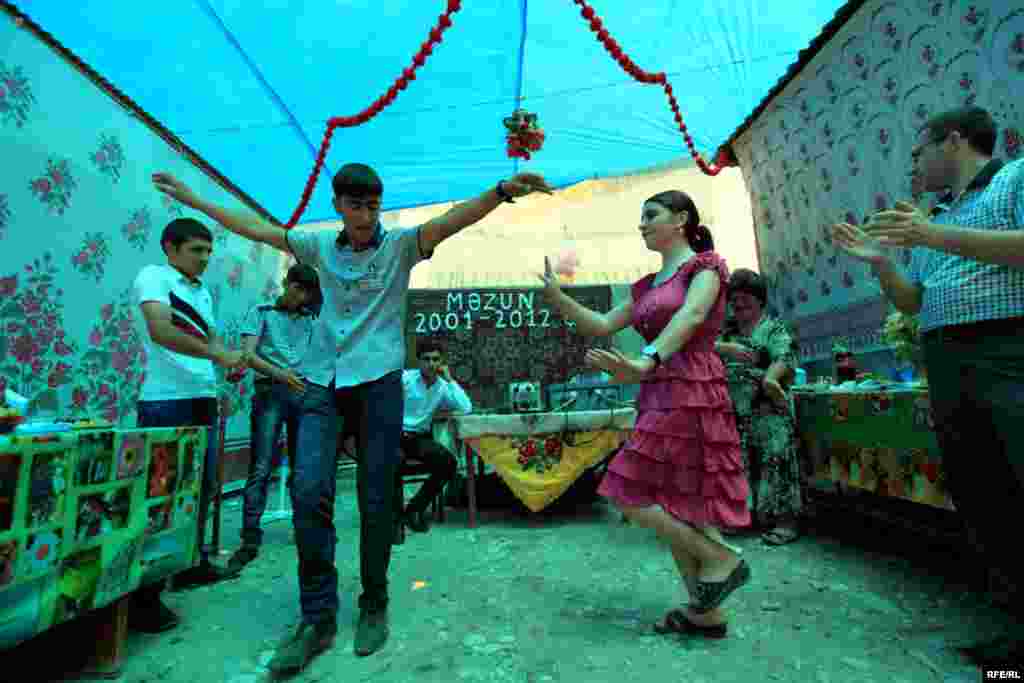 Ucqarlarda bəzi məktəblər #31