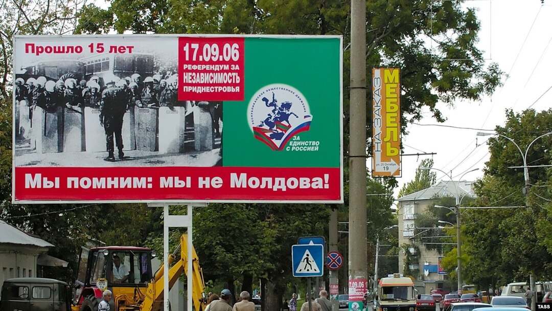 The placard reads 'Remember That We Are Not Moldova' on a Tiraspol street in Transdniester 