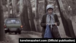 سوسن پرور در نمایی از فیلم بوتاکس