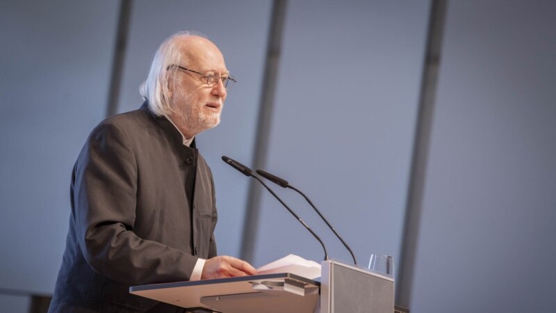 Shkrimtari hungarez Laszlo Krasznahorkai fiton Nobelin për Letërsi