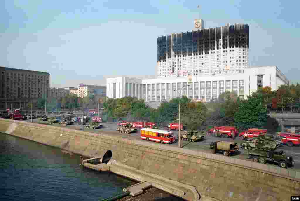 Following the 1993 violence, the parliament building underwent extensive renovation and today it is the seat of the Russian government. Yeltsin pushed through a new constitution in December 1993, giving the presidency sweeping powers that have been increased over the last three decades.