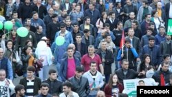 Armenia - Supporters of mayoral candidate Gevorg Parsian take part in an election campaign rally in Kapan, 18 October 2018.