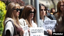 Դավիթ Մինասյանին ազատ արձակելու պահանջով ցույց Գլխավոր դատախազության շենքի դիմաց, 9-ը ապրիլի, 2026թ.