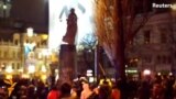 Ukrainian Protesters Topple Lenin Statue In Kyiv