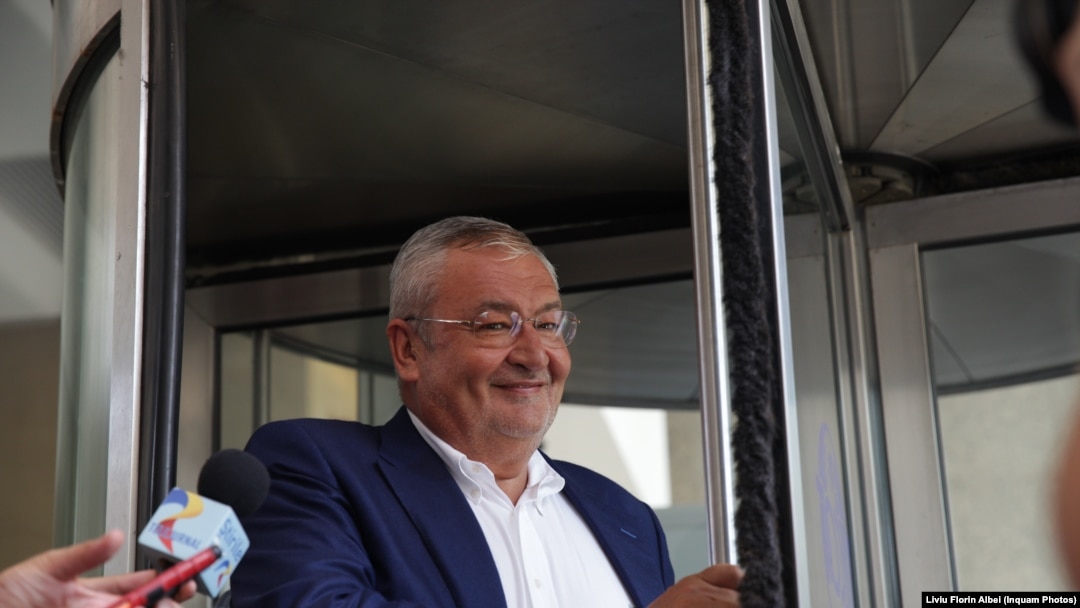 Fostul ministru de finanțe, Sebastian Vlădescu, a primit cea mai mare pedeapsă, dar și cea mai mare mită de 2,2 milioane de euro