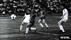 1979 aviahalokatda halok bo'lgan "Paxtakor" futbol klubi o'yinidan lavha.