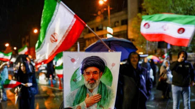 درگیری «تسنیم و رجانیوز» و معنای آن در رابطه با جنگ و مذاکره با آمریکا episode artwork