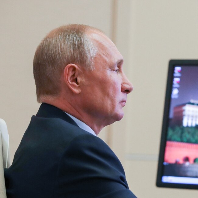 Putin's Constitutional Flip-Flop That Could Extend His Rule Until 2036