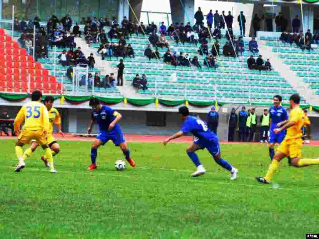 Türkmenistan – Aşgabat. Türkmen Presidentiniň kubogy üçin oýnyň başlanşy