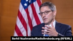 U.S. State Department Counselor Derek Chollet talks to RFE/RL'sUkrainian Service in Kyiv on July 21.