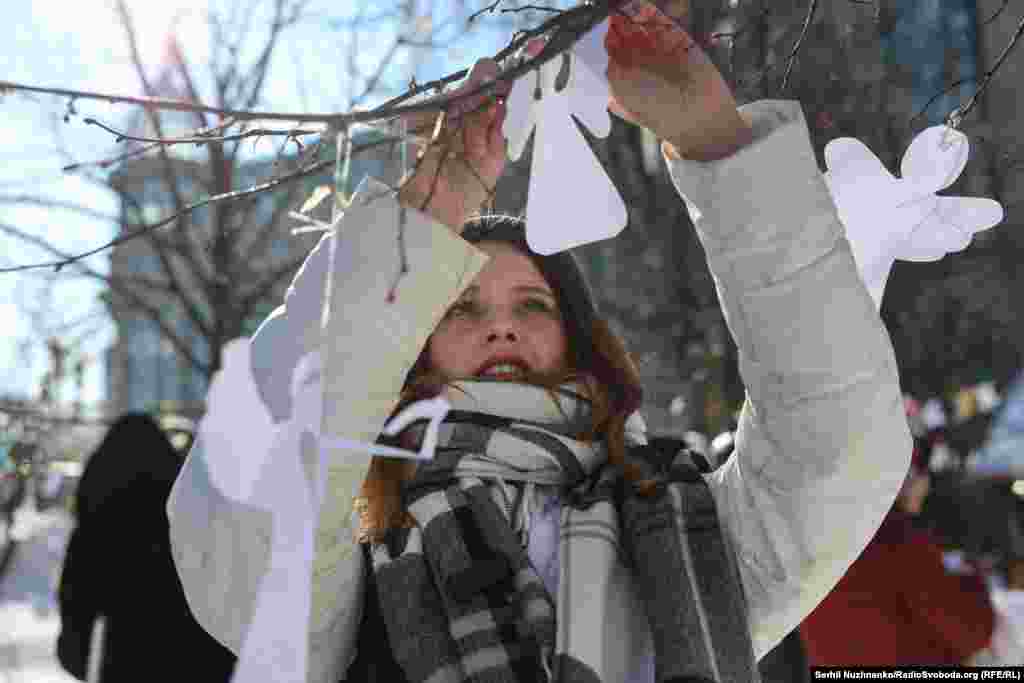 Героїв Небесної сотні вшанували також тихою акцією «Ангели пам’яті»