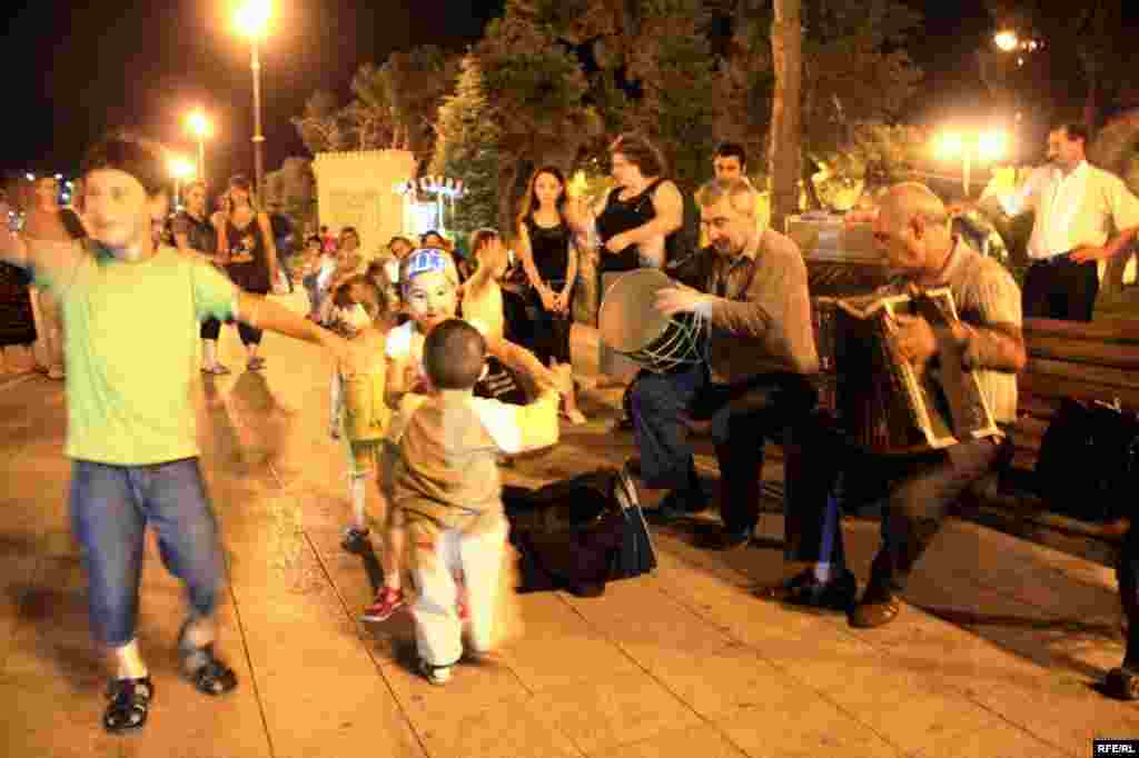 Xəzərin sahilində 100 il - Bakı Bulvarı #21