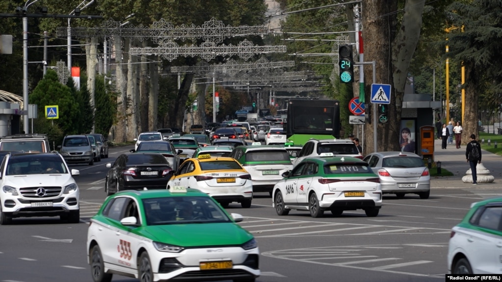 Таксиронӣ дар Тоҷикистон кори бедаромад мешавад?