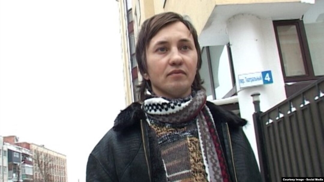 Ukrainian journalist Roman Cheremskiy was held captive by pro-Russian separatists for more several months. 