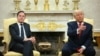 Generalni sekretar NATO-a MArk Rute i predsednik SAD Donald Teramp tokom sastanka u Beloj kući, 13 mart 2025.