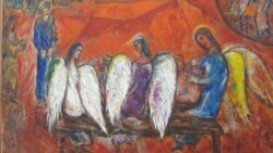 „Sfânta Treime” a celebrului pictor Marc Chagall. Evreu ucrainean și emigrant din URSS, a fost marcat de ortodoxie. A pictat vitraliile catedralelor gotice de la Reims și Zurich. În orașul francez Nisa a fost construit un muzeu special pentru lucrările sale. 