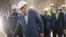 Эмомалӣ Раҳмон, раисҷумҳури Тоҷикистон ва намояндагони дигари ҳукумат дар маҳалли сохтмони "Роғун". Акс аз моҳи сентябри 2024