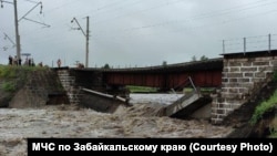 Podul luat de ape în regiunea Zabaikal, 23 iulie 2021