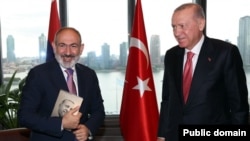 U.S. - Turkish President Recep Tayyip Erdogan and Armenian Prime Minister Nikol Pashinian meet in New York, September 24, 2024.