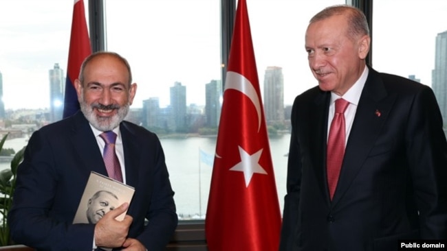 U.S. - Turkish President Recep Tayyip Erdogan and Armenian Prime Minister Nikol Pashinian meet in New York, September 24, 2024.