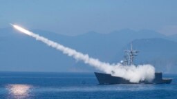 Stërvitjet ushtarake të Kinës në afërsi të Tajvanit. 26 korrik 2022. 