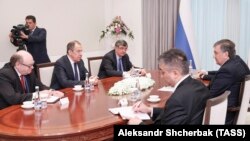 Daşkentdäki konferensiýa Özbegistanyň we Owganystanyň prezidentleri, şeýle-de ençeme ýurduň baş diplomatlary gatnaşdylar, 27-nji mart, 2018.