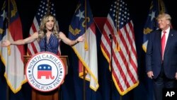تصویر آرشیوی از لارا ترامپ و دونالد ترامپ