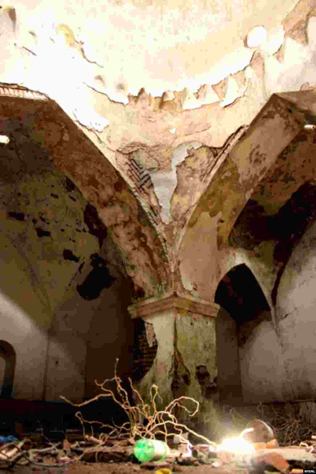 "Çuxur hamam"-ı tarixin ümidinə #9