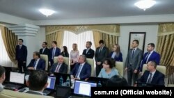 Judecătorii nou-numiți depun jurământul