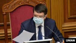 Разумков заявив, що законопроєкт не ухвалили з технічних причин