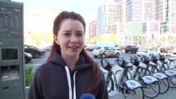 Опрос молодых прохожих на улицах Москвы